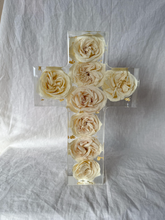 Load image into Gallery viewer, Resin Cross Flower Preservation, Memorial Cross Floral Preservation | Cross Flower Preservation | Bouquet Flower Preservation | Memorial Flowers