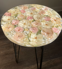 Load image into Gallery viewer, Flower Preserved Resin Side Table, Table with flowers Preserved , Custom flower Side Table, Bridal Flower Table , Resin Side Table, Real Flower Side Table