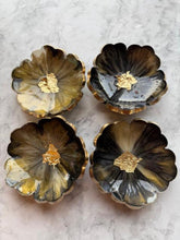 Load image into Gallery viewer, Floral Resin Trinket Bowl, Small Jewelry Dish, Home Decor Gift , Resin Bowl - Pack of 4