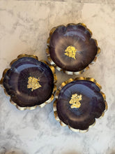 Load image into Gallery viewer, Floral Resin Trinket Bowl, Small Jewelry Dish, Home Decor Gift , Resin Bowl - Pack of 4
