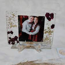 Load image into Gallery viewer, Floral Preservation |Garland Floral Preservation | Wedding Invitation Card Floral Preservation | Wedding Floral Preservation | Resin Floral Preservation | Bridal Bouquet Preservation | Resin Floral Block | Custom Bouquet Preservation