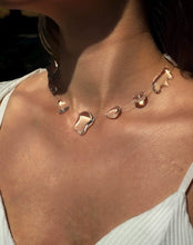 Load image into Gallery viewer, Resin Necklace, Handmade Dew Drop Necklace - Minimalist Water Drop Jewelry for Anniversary, Wedding, Birthday Gift, Party Wear, Queen Necklace, Handmade Resin Royal Necklace