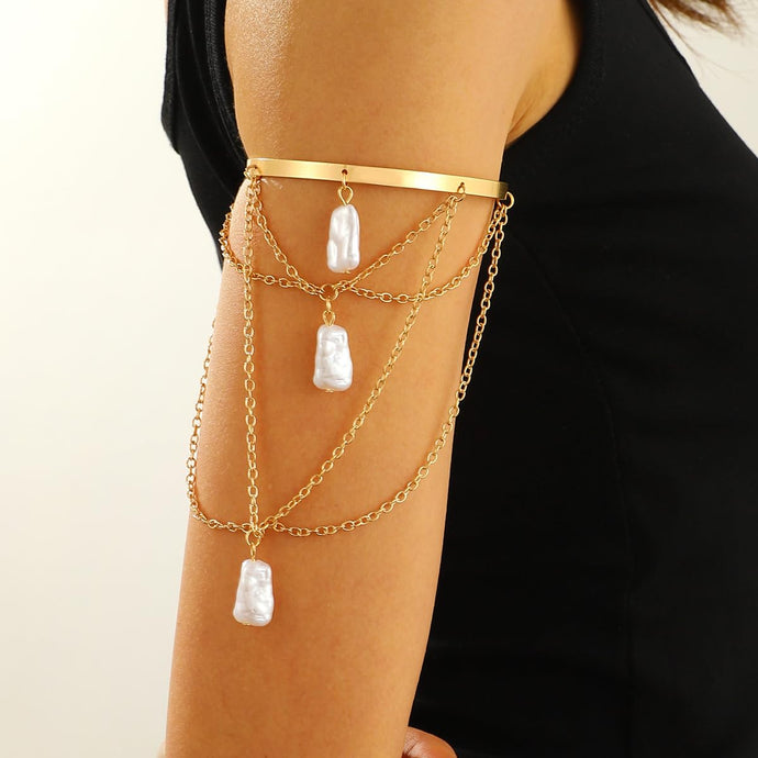 CJIAYUJEW Minimalist Arm Cuff for Women Gold Arm Cuff Upper Arm Layered Tassels Heart Rhinestone Pearl Arm Bracelet Stackable Arm Bangle Jewelry for Women