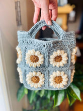 Load image into Gallery viewer, Modern Crochet Cotton Handmade bag, Cotton Shoulder bag Reusable Bag Crochet Purse Market Bag
