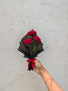 Handmade Crochet Red Roses Bouquet, Artificial Forever Flowers, Gift for Anniversary, Birthday, Valentine's Day