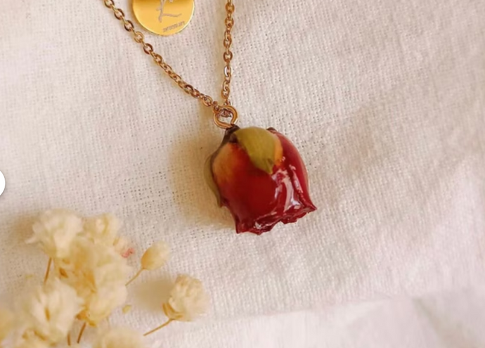 Real Rose Bud Necklace, Resin Dried Flower Rose Necklace, Rose Flower Necklace, Real Rose Pendant, Romantic Valentines Day Gift for Her