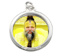 Load image into Gallery viewer, Locket With Photo, Locket With Laxmi Ji Photo, Locket with Radhe Photo, Locket with Shiva Photo, Locket With Premanand Maharaj Photo, Locket with God Goddess Photo, Locket With Radha Name, Custom Silver or Golden Locket
