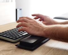 Load image into Gallery viewer, Keyboard wrist rest, ergonomic wrist support , Wrist Support for Keyboard, hand support for computer and laptop
