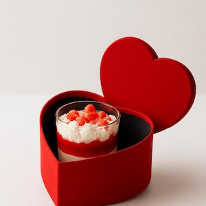 Magnolia Candle, Handmade Romantic Soy Wax Candle, Valentine’s Day Gift for Her