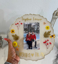Load image into Gallery viewer, Custom Resin Photo Frame with Pressed Flowers, Personalized Gift
