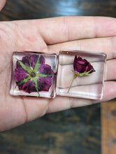 Load image into Gallery viewer, Real Rose Flower Preserved in Resin, Valentine Gift, Couple Gift, Anniversary Gift - Pack of 2
