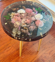 Load image into Gallery viewer, Handmade epoxy resin flower side table large 18&quot; ,  customization available
