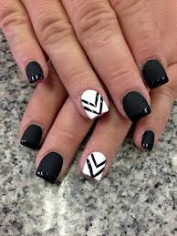 Ready Fake Nails with Nail Art Black white
