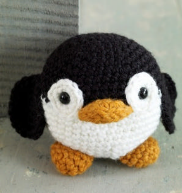 Bhavya's Cute Woolen Penguin Toy Making DIY Crochet Kit, Crochet Material Kit with Yarn, Crochet Needles, Tools & Accessories, Crochet Kit Starter, Crochet Beginners Kit, Crochet Tutorial, Yarn Craft Kits for Adults, Handmade Craft