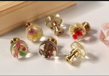 Load image into Gallery viewer, Resin Knobs for your wardrobe or Drawer, Real flower resin Knobs and handles for drawer and wardrobe, resin hardware - set of 2
