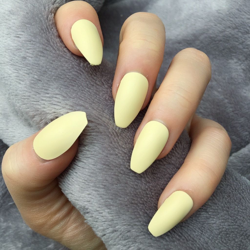 Black and Yellow Nail Art Design | Yellow nails, Yellow nail art, Nail  designs